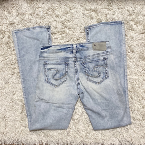 Silver Jeans - Picture 2 of 3